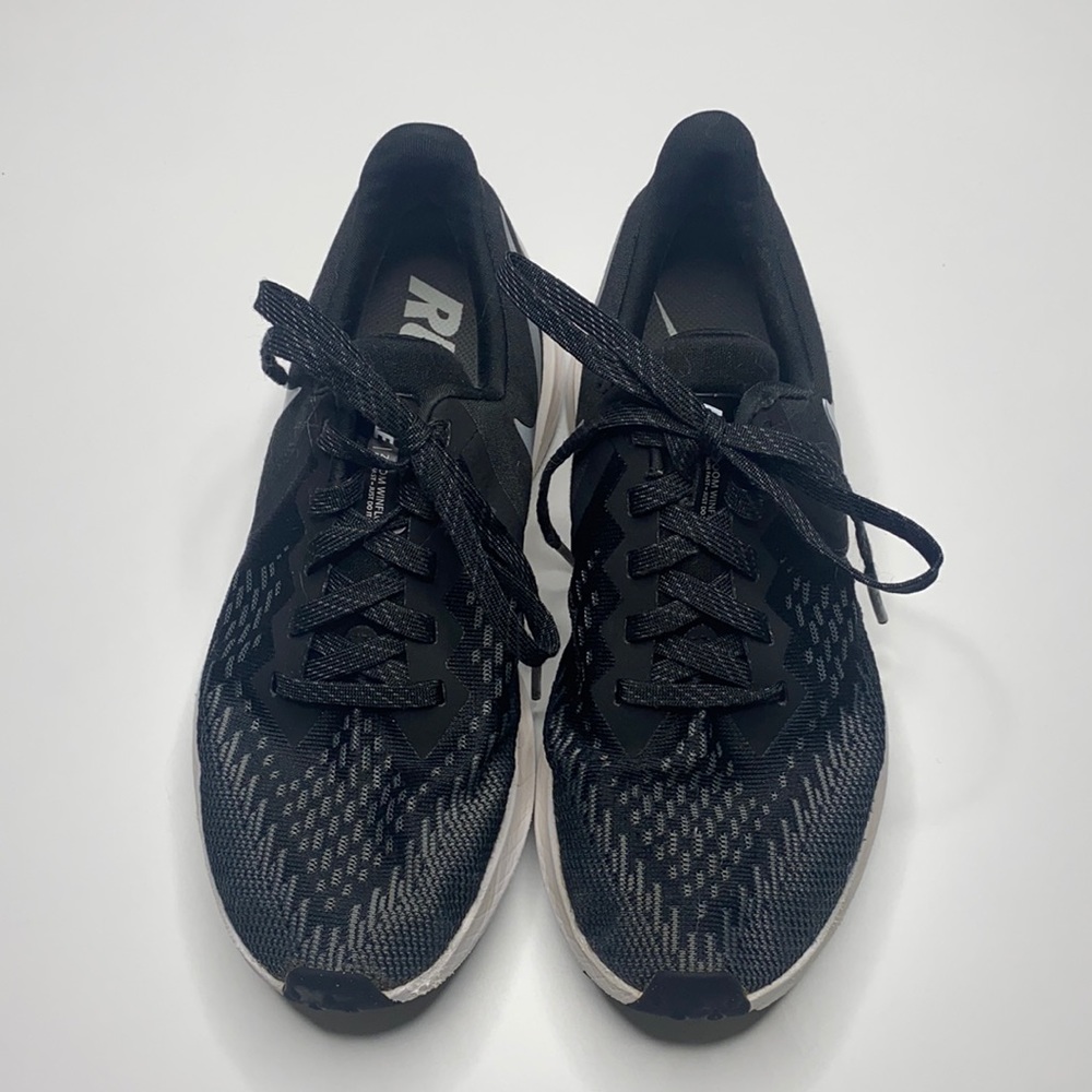 👟 NIKE Zoom Black Running Shoes 👟